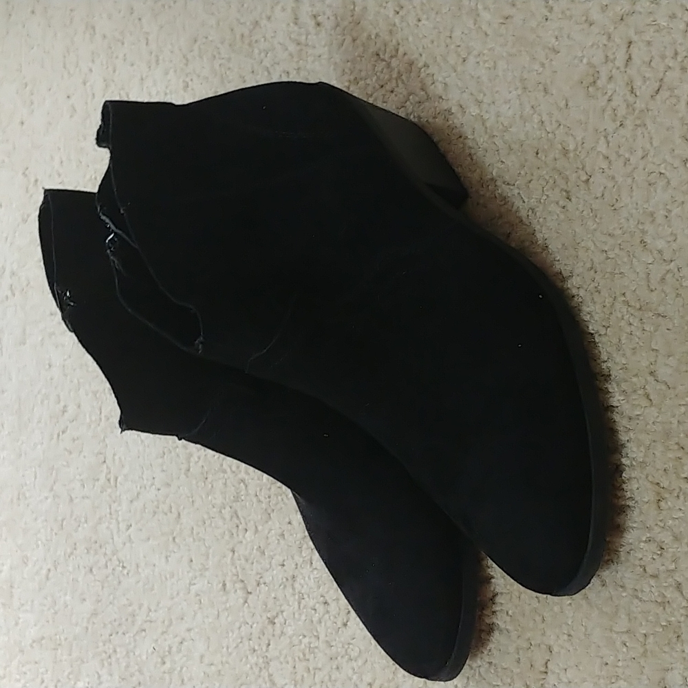Time and Tru black booties size 8